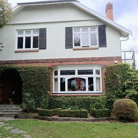 Hôtel 100 Year Old English Character House à Timaru Extérieur photo
